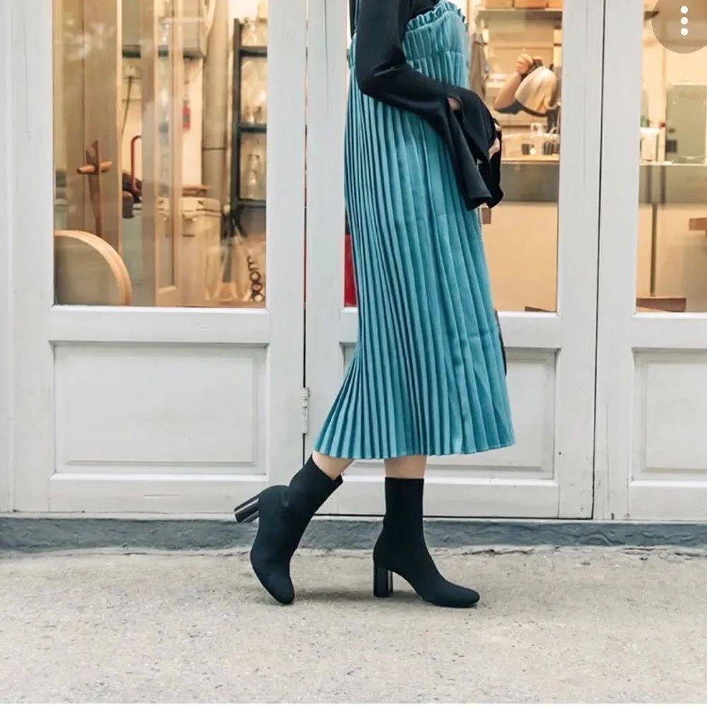 NEW ZARA blue black contrast stripes heels sock style ankle boots 8